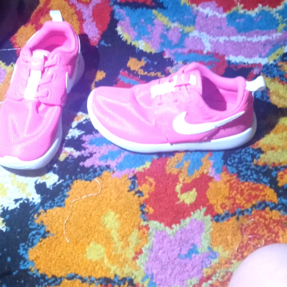 Little girl nike shoes size 11.5